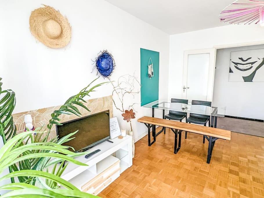 Cosy Spring 2Ch - Place Verdun - Stationnement Gratuit Pau Esterno foto